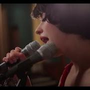 Plain Gold Ring Live Kimbra